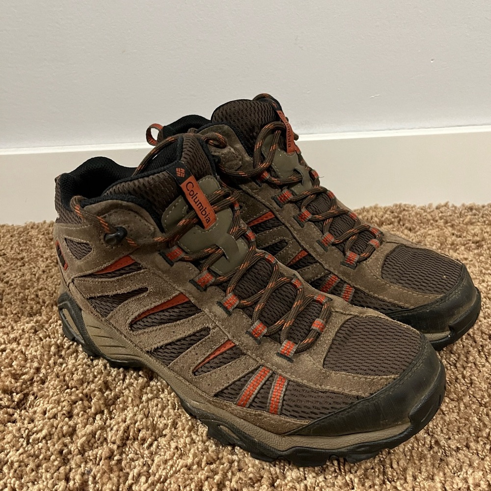 Columbia Men's Trail Shoes in Brown and Orange